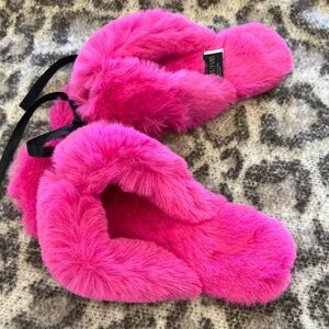 NWT Pink Faux Fur Slippers